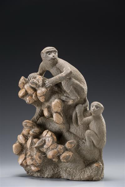 郭秋松 蛤蠣化石 32×15×44 cm 1995