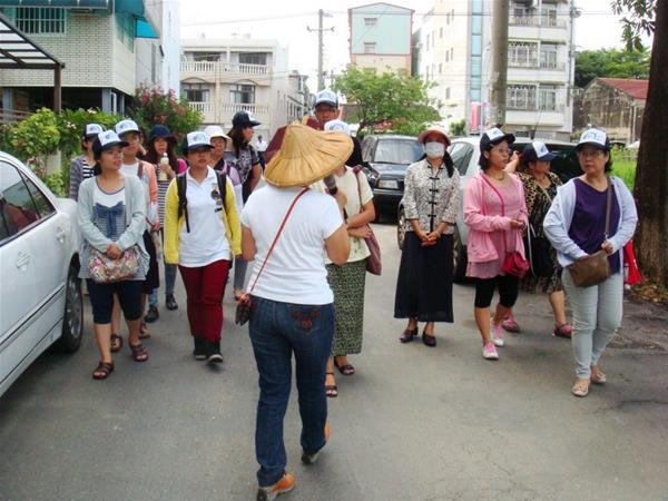 「嘉義市社區故事繪本創作推廣課程」1030823-13